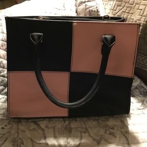 🙀3/$20 Pink and Black Checkerboard Purse